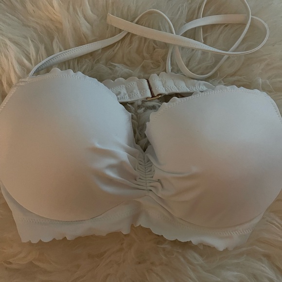 Victoria’s Secret The Getaway Scallop Bikini Top 36C White - Picture 1 of 1